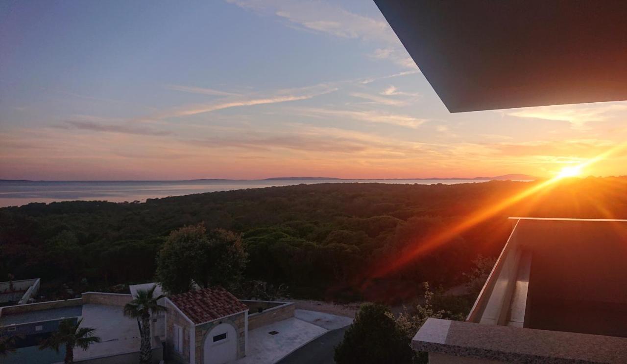Sunsetcroatia Apartment Новаля Екстериор снимка